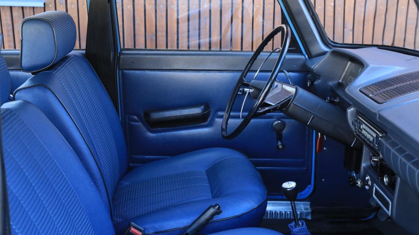 ИЖ 412 синий салон