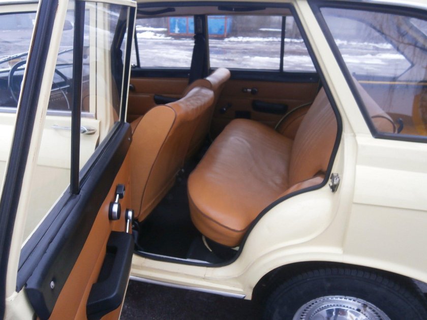 ИЖ-2125 салон