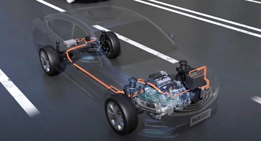 Geely Atlas Pro гибрид