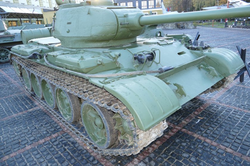 Т-34 С башней т-62