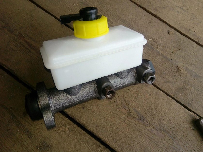 Главный тормозной цилиндр УАЗ 390945 фермер