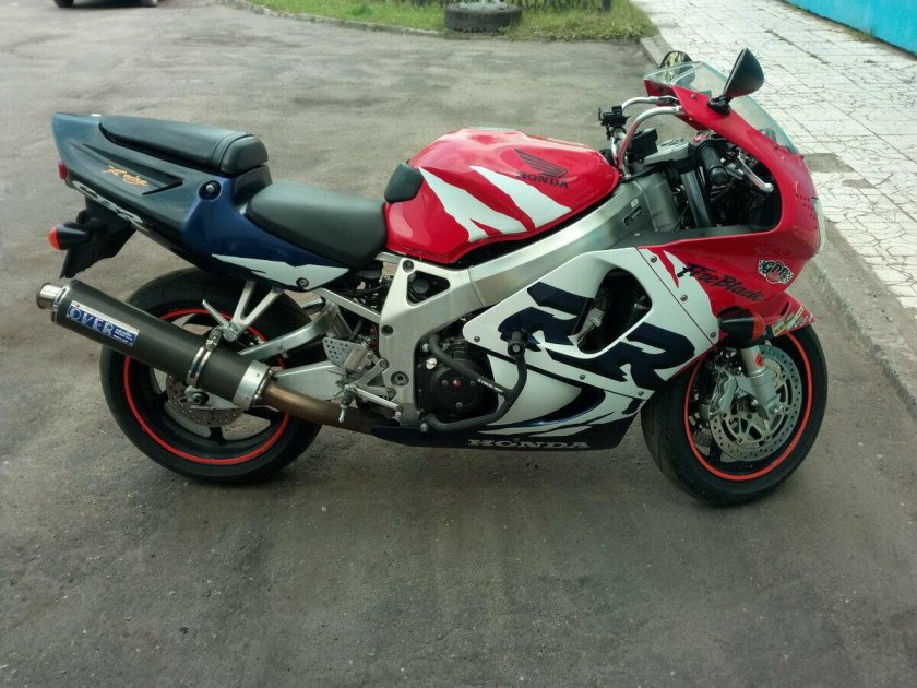 Honda CBR 919 RR Fireblade