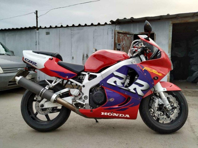 Honda CBR 919 RR Fireblade
