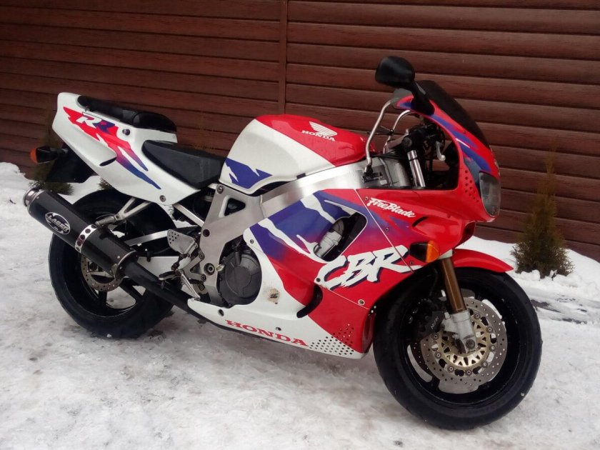 CBR 900 RR