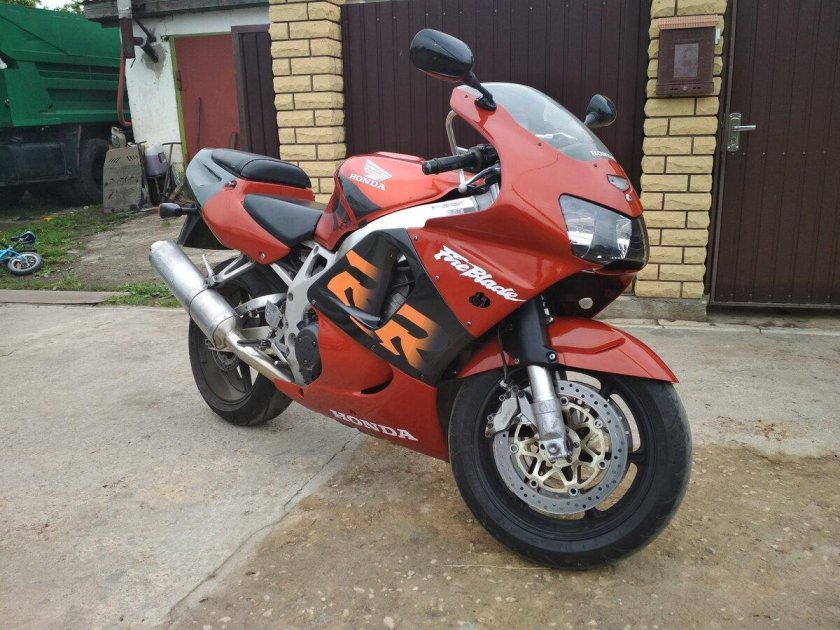 Honda CBR 919 RR Fireblade 1998