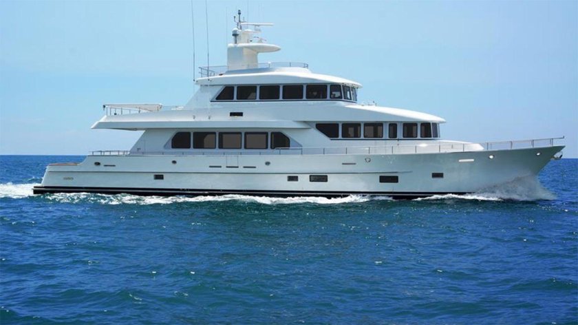 Яхта 100 футов