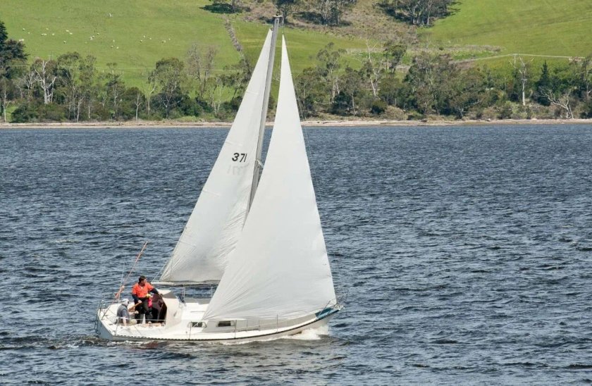 Парусная яхта 26 футов