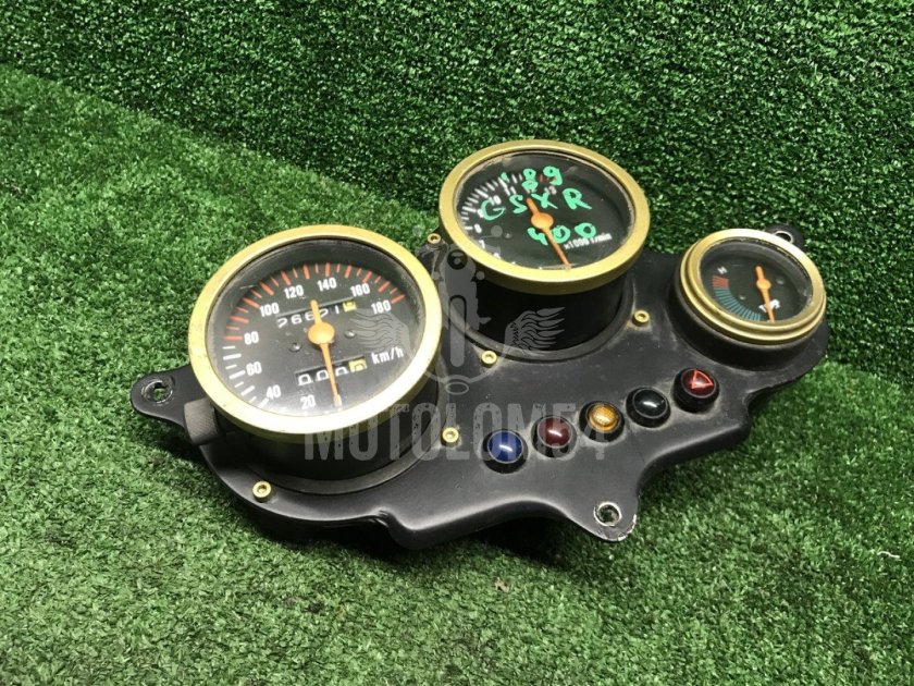 Приборная панель Сузуки джиксер