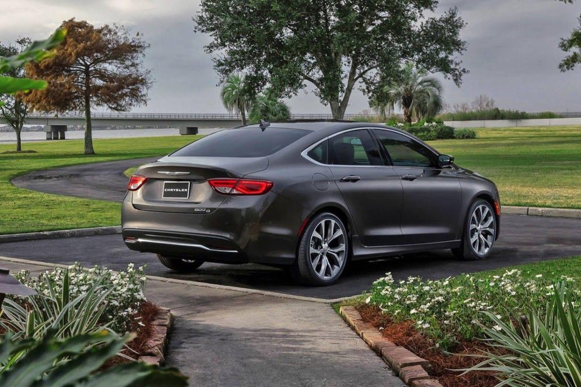 Новый Крайслер 200