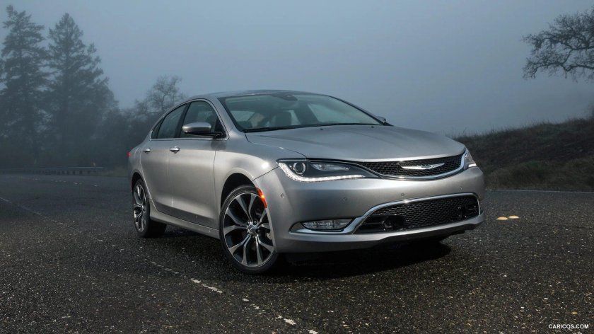 Chrysler 200 седан