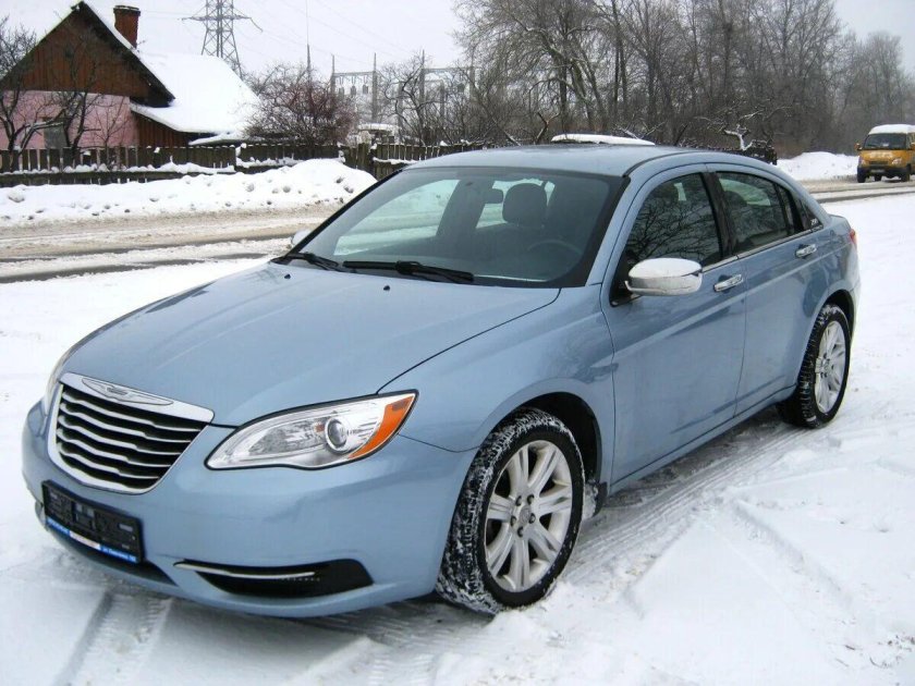 Крайслер 200 2012