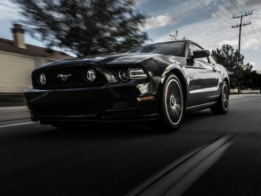 Форд Мустанг 240