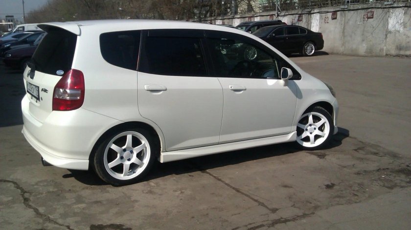 Хонда фит 1 поколение 15 литье