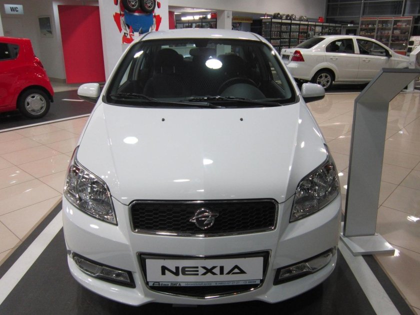 Равон Нексия r3