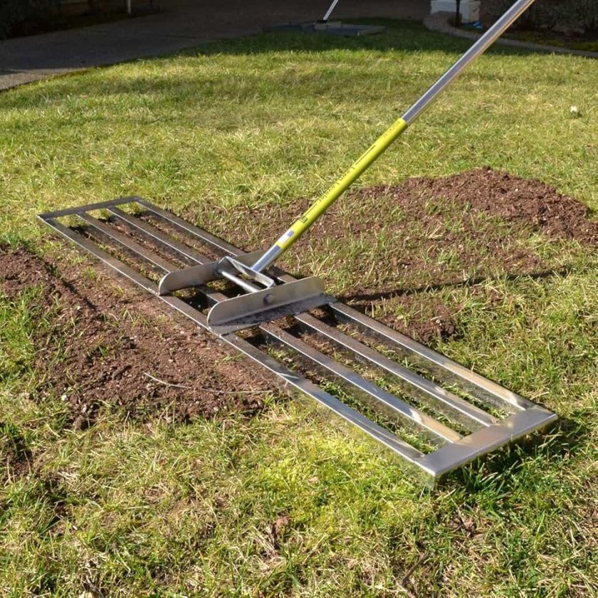 Lawn Level Rake