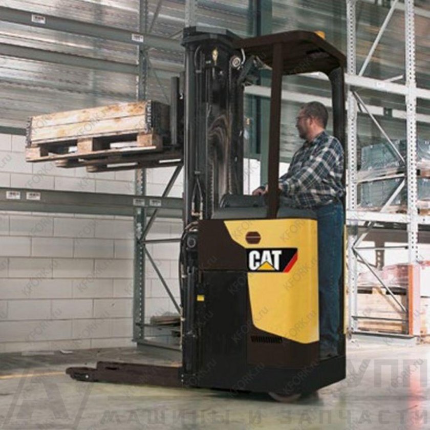 Электроштабелер с подъемной кабиной оператора