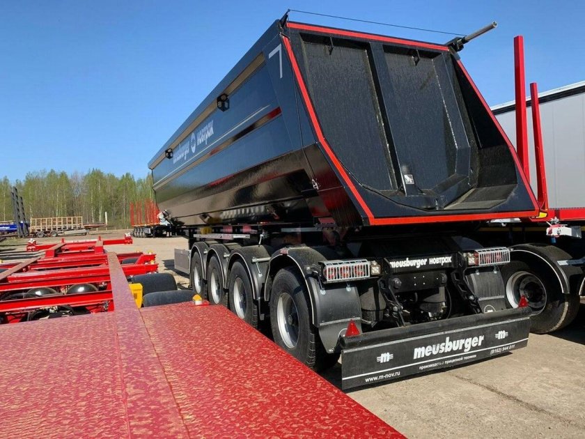 Самосвальный полуприцеп Меусбургер Новтрак