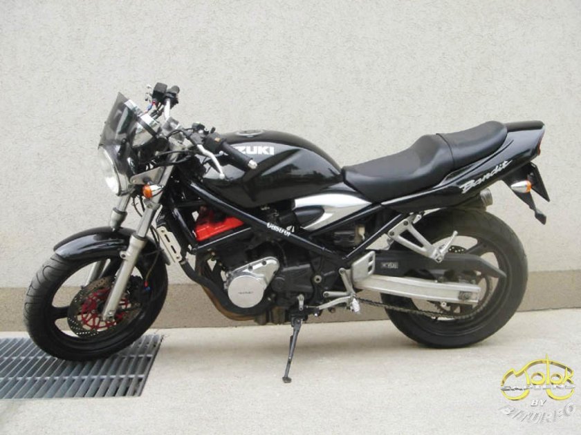 Suzuki Bandit 250