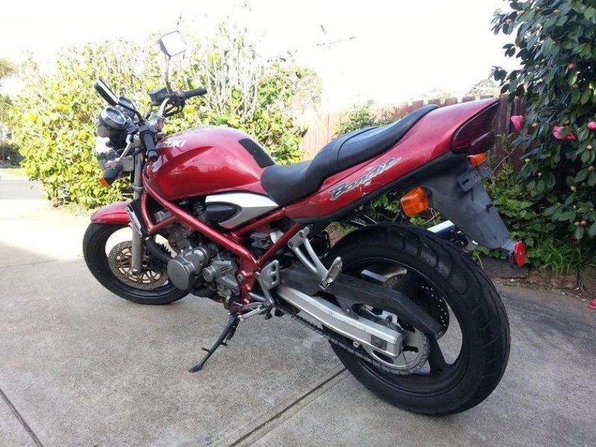 Сузуки бандит 250