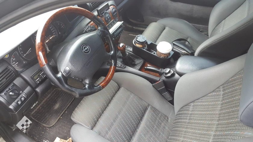 Opel Omega 2001 салон