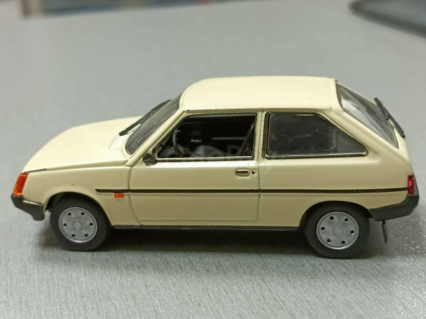 ЗАЗ 1102 Таврия модель