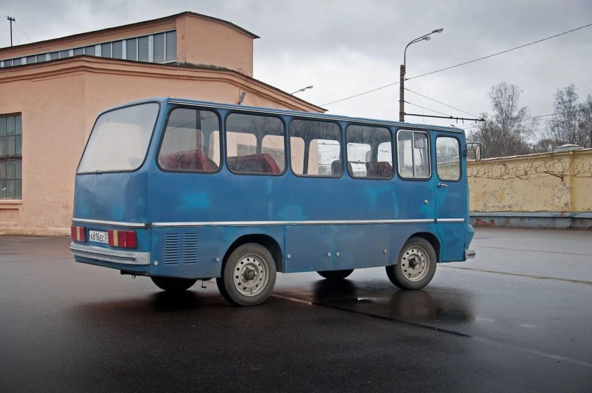 Мини Икарус АКХ-60