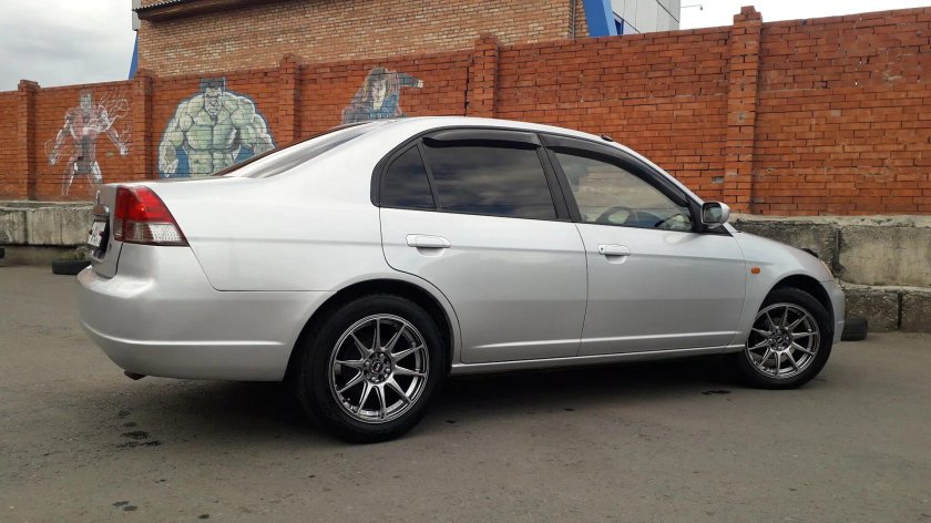 Цивик Ферио на 16 колесах