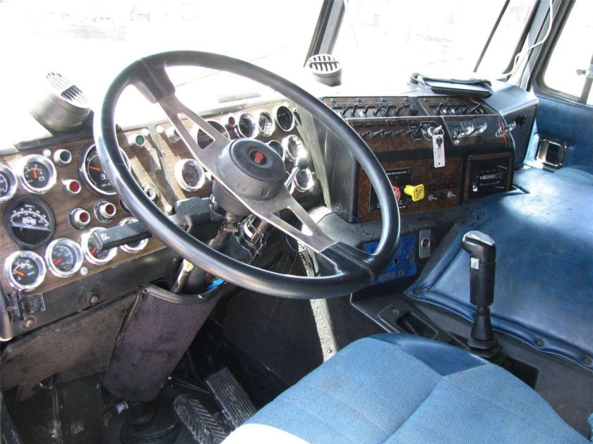 Kenworth k100 салон