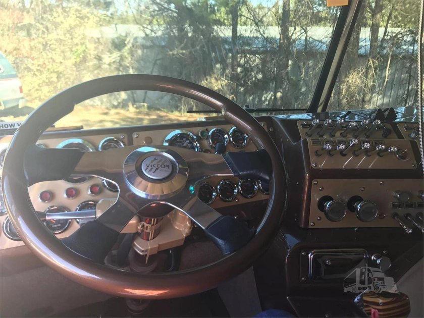 Kenworth k100e салон