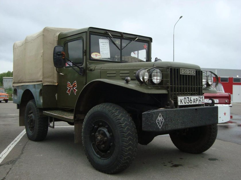 Додж 3 дверный