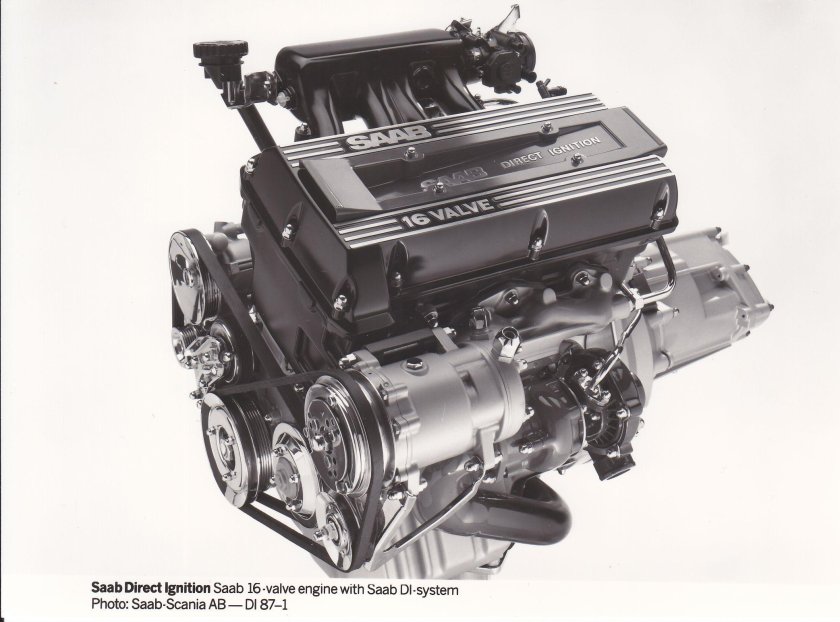 Saab 900 engine