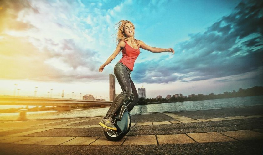 Моноколесо с человеком