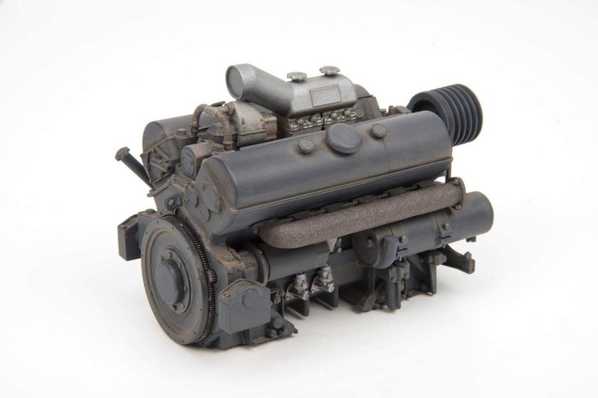 Двигатель Maybach hl 120trm