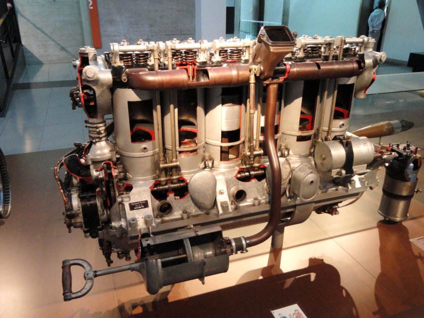 Танковый двигатель Майбах