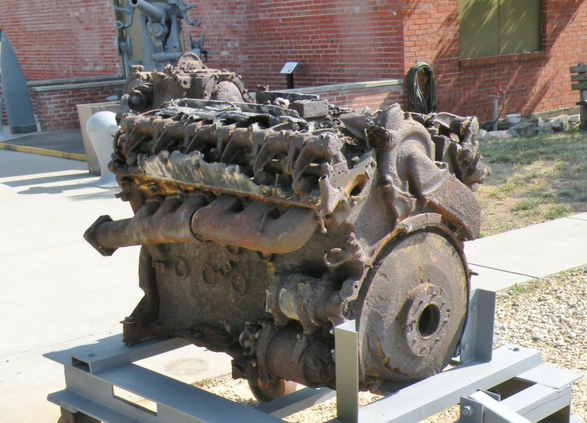 Двигатель Maybach hl 230 р45