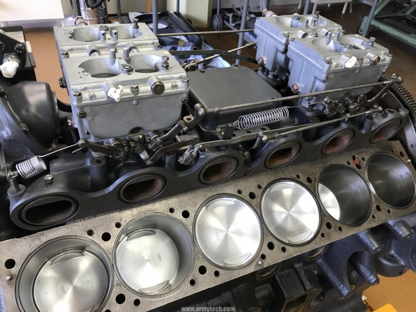 Двигатель Maybach hl230p30