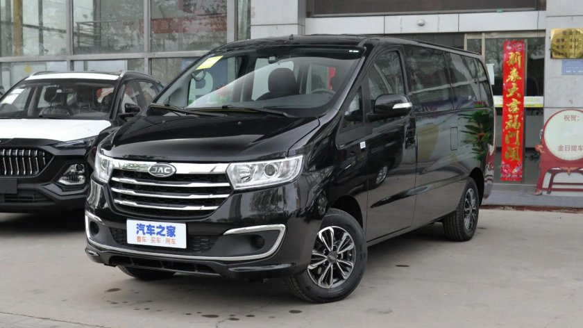 Минивэн JAC Refine m4