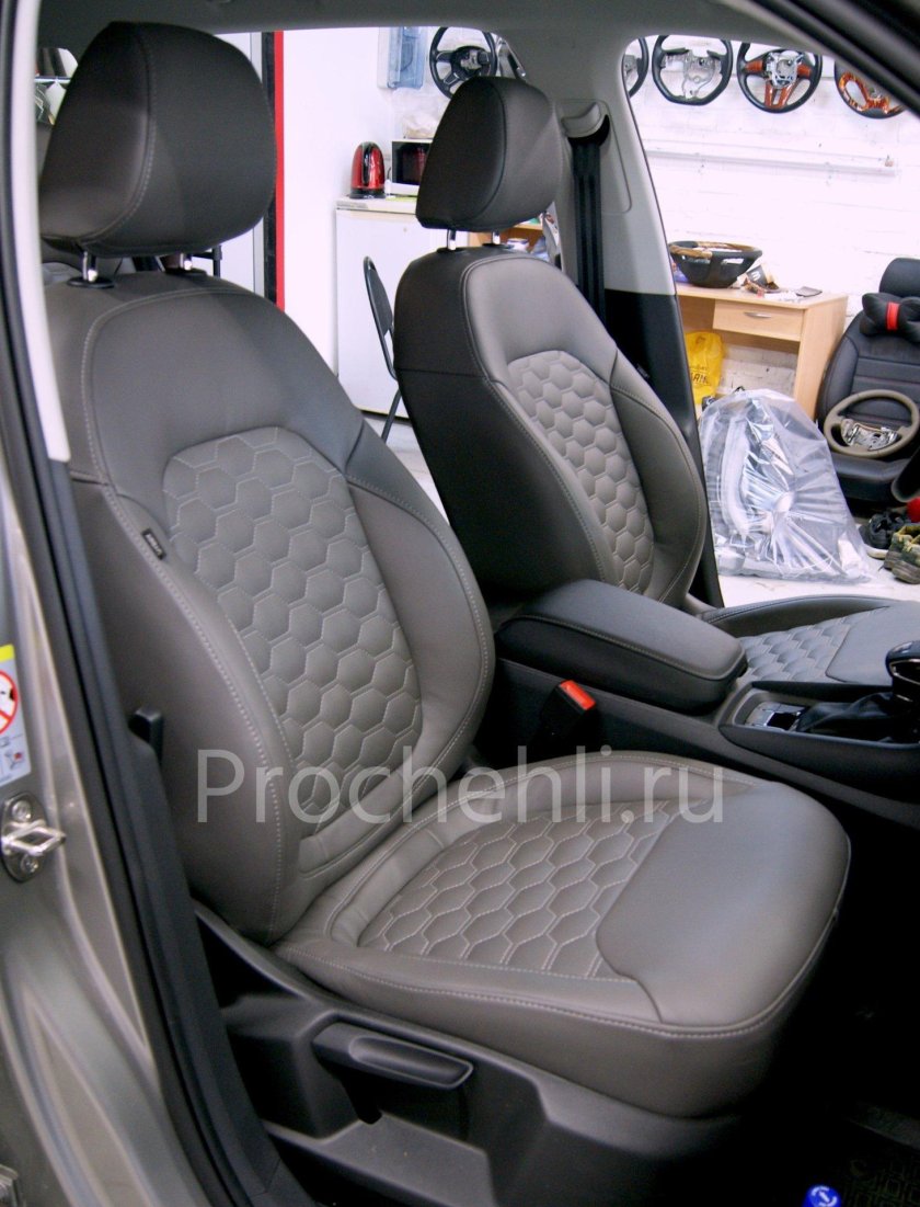 Чехлы на автомобильные сидения Шкода Карок 2021