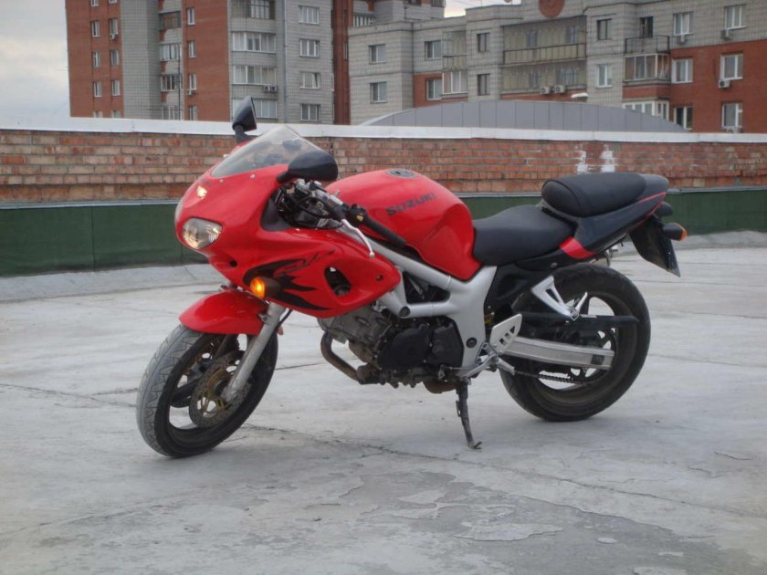 Suzuki sv400s 2001