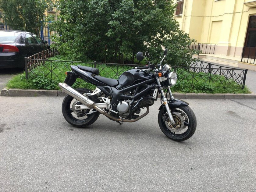 Suzuki SV 400