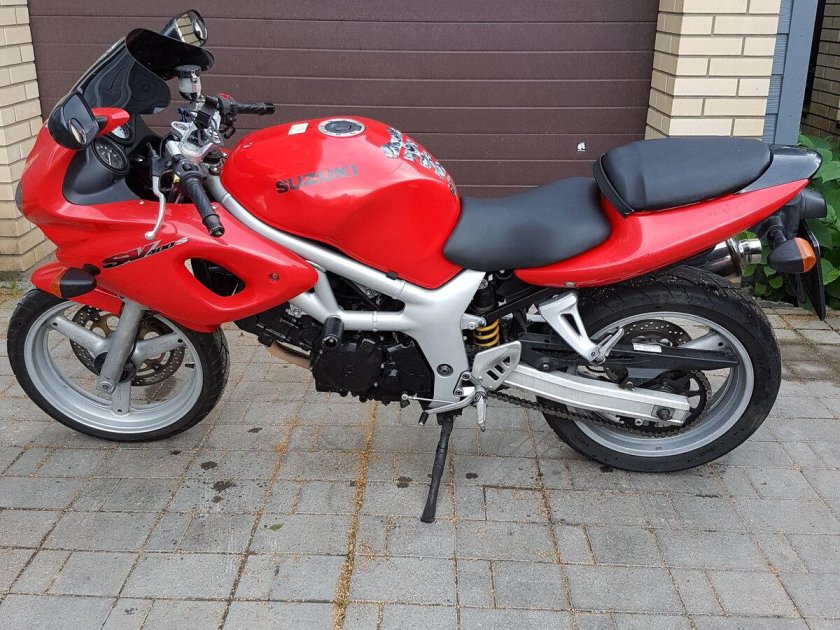 Suzuki sv400s