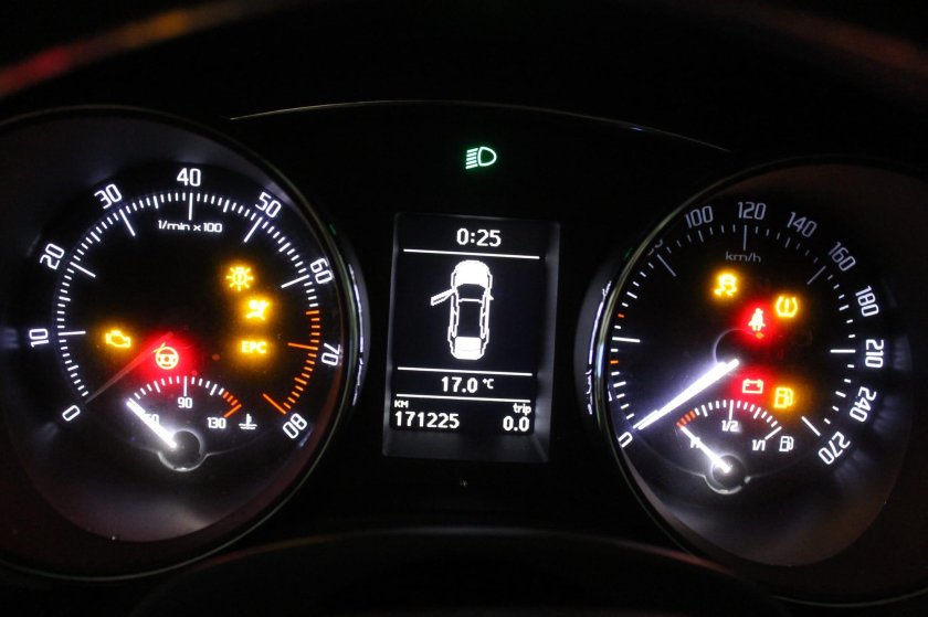 Щиток приборов Шкода Суперб