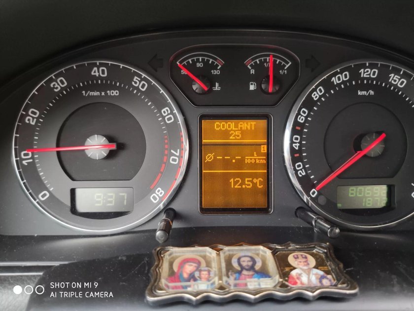 Шкода Суперб 2 приборная панель