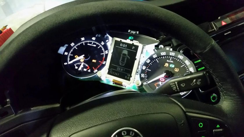 Цифровая панель приборов Шкода Суперб 2