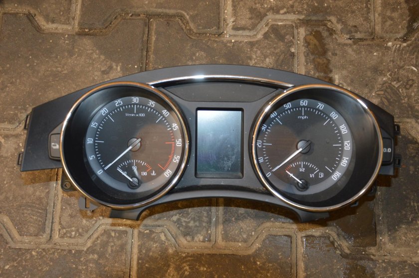 Приборка Skoda Superb 2