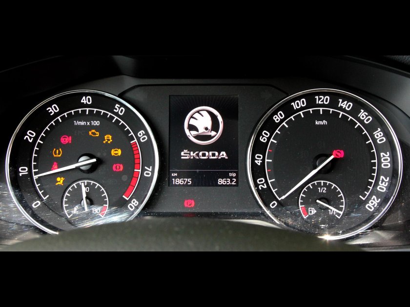 Skoda Superb приборная панель