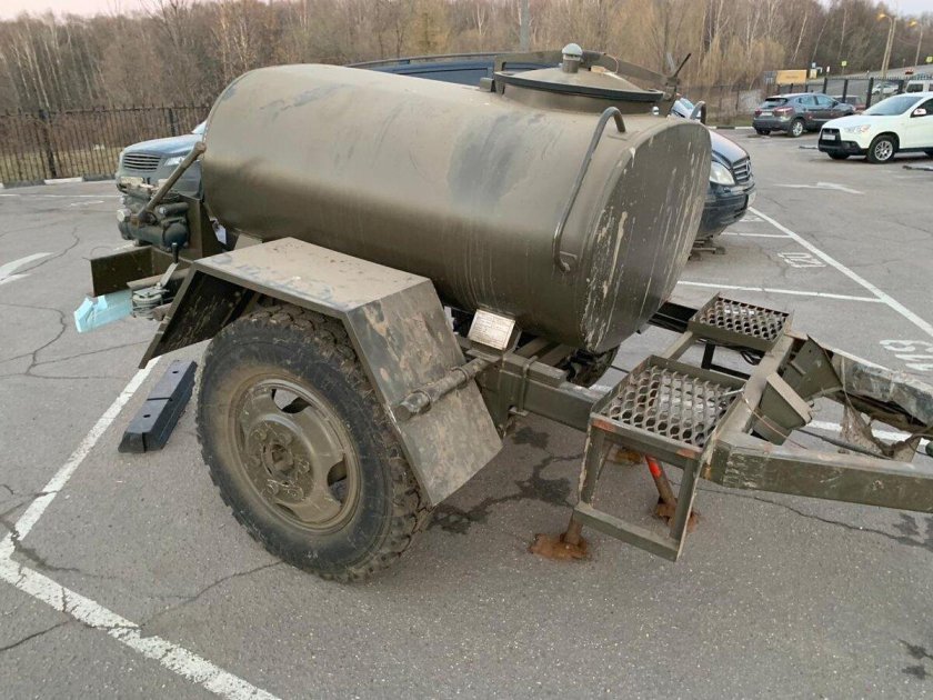 Цистерна прицепная для воды 1200 л