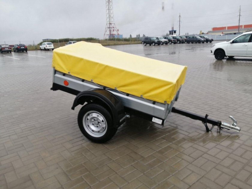 Прицеп 835305 специальный тентованный