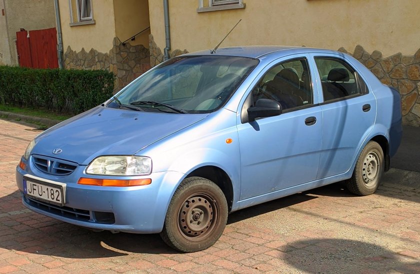 Daewoo Kalos седан