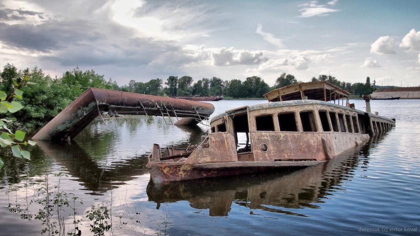 Затон Ступино баржа